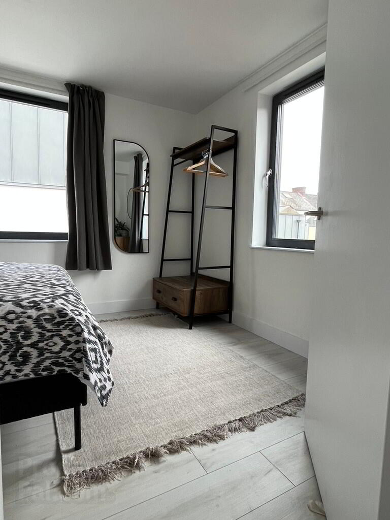 Unit C, 140 LISBURN ROAD 11 of 16