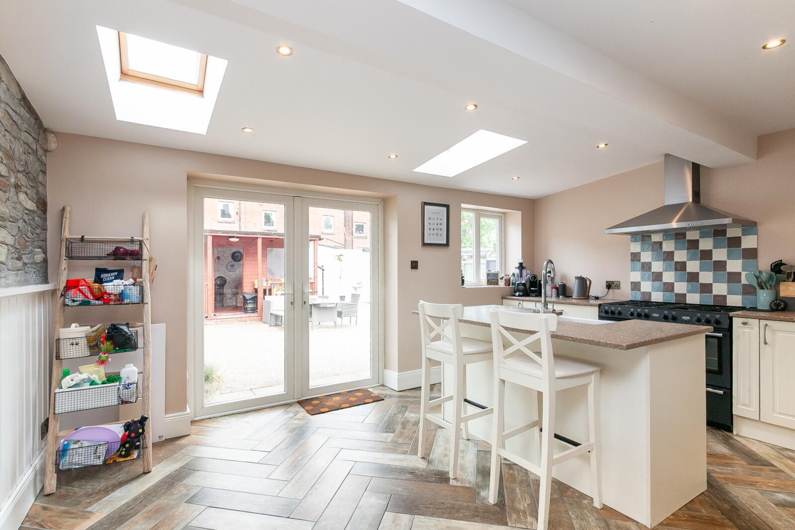 2 Chichester Avenue 16 of 45