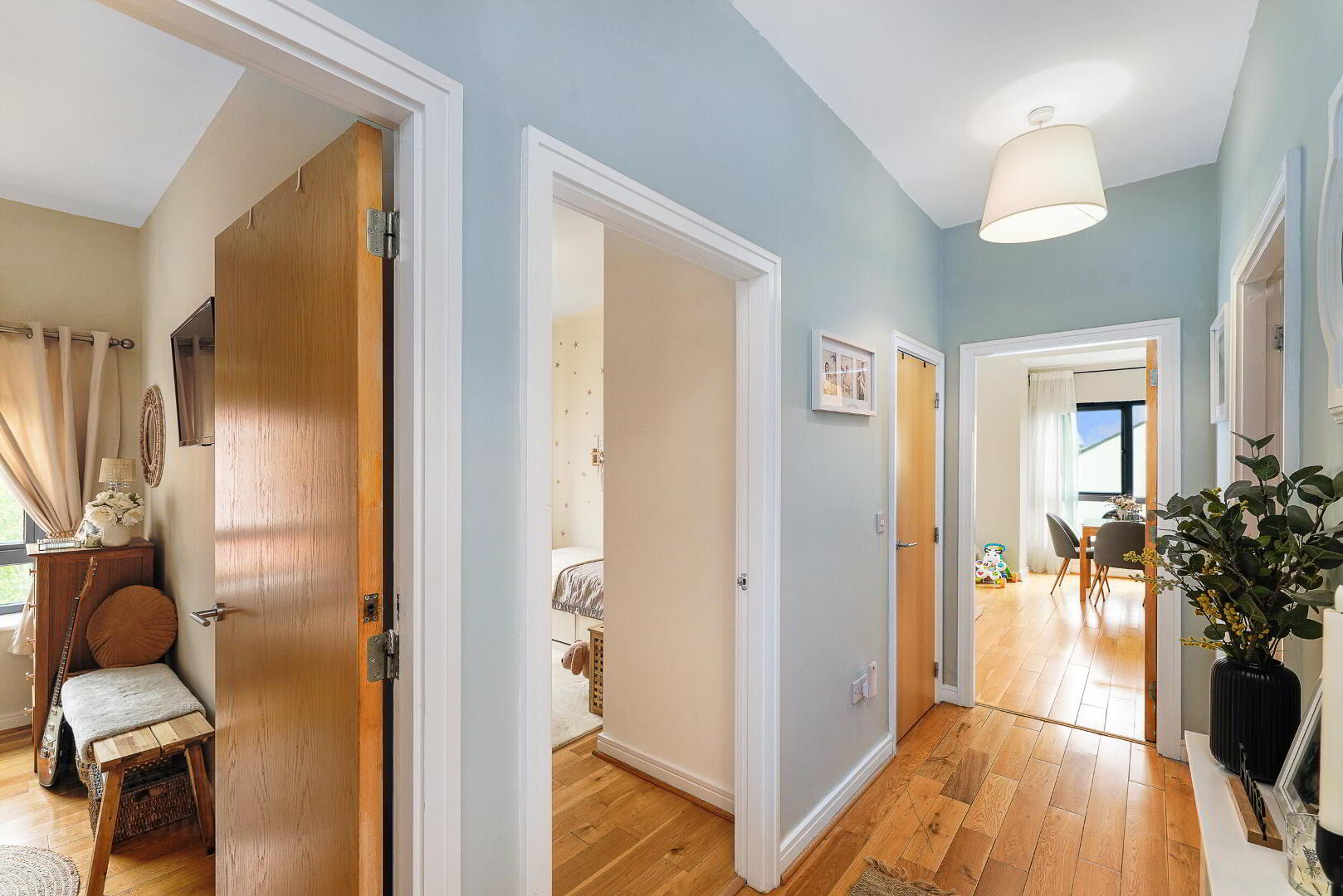 12 Rosse Court Hall 3 of 28
