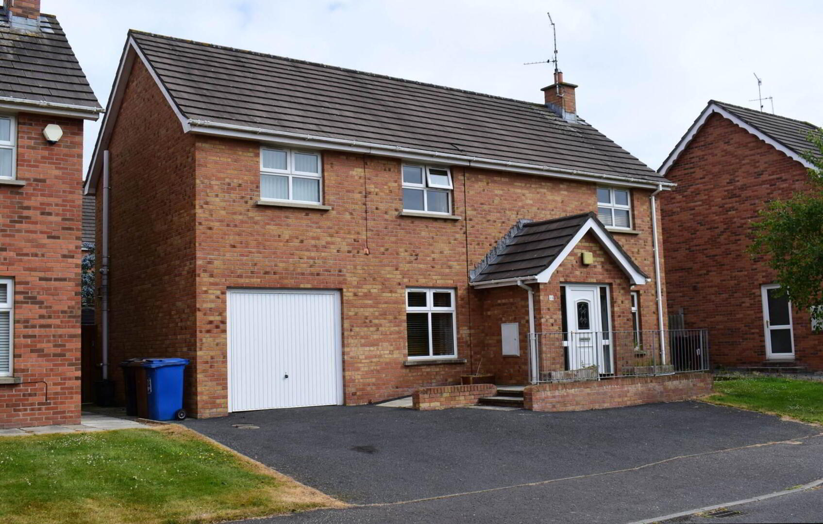 15 Demesne Drive 1 of 2