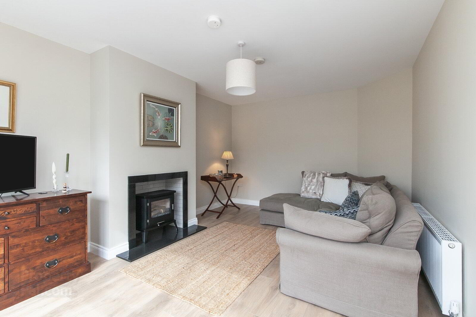 4 Oakfield Park Square 3 of 17