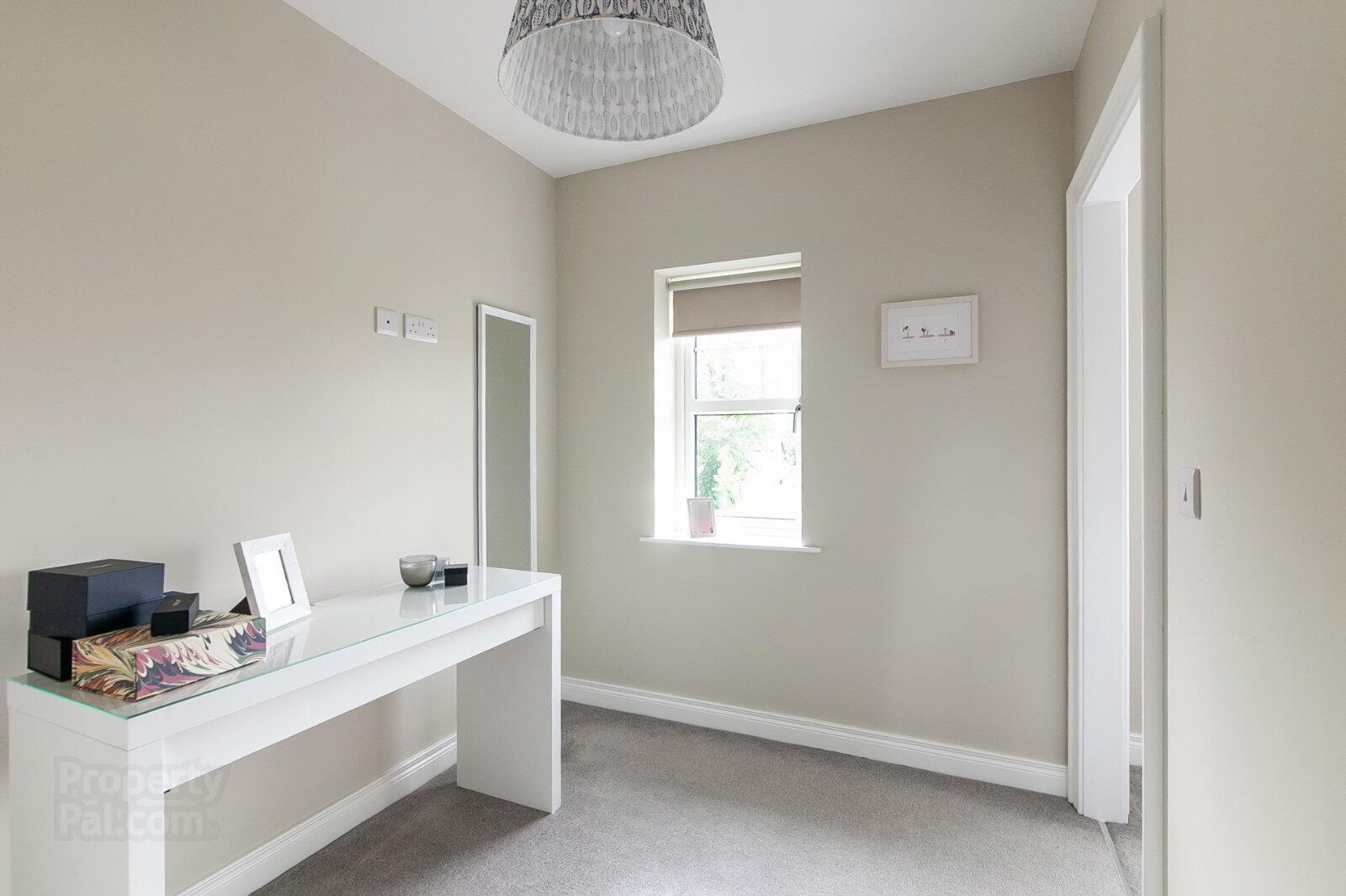 4 Oakfield Park Square 14 of 17