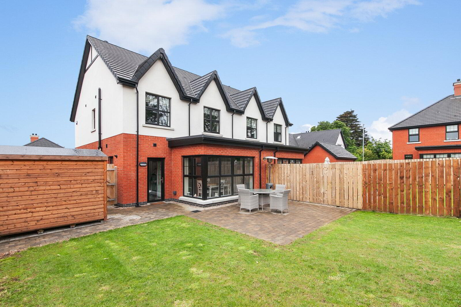 4 Oakfield Park Square 16 of 17