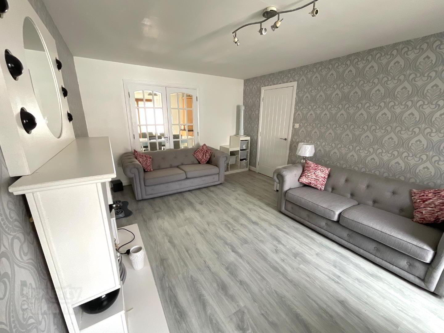 51 Heath Lodge Drive 4 of 14