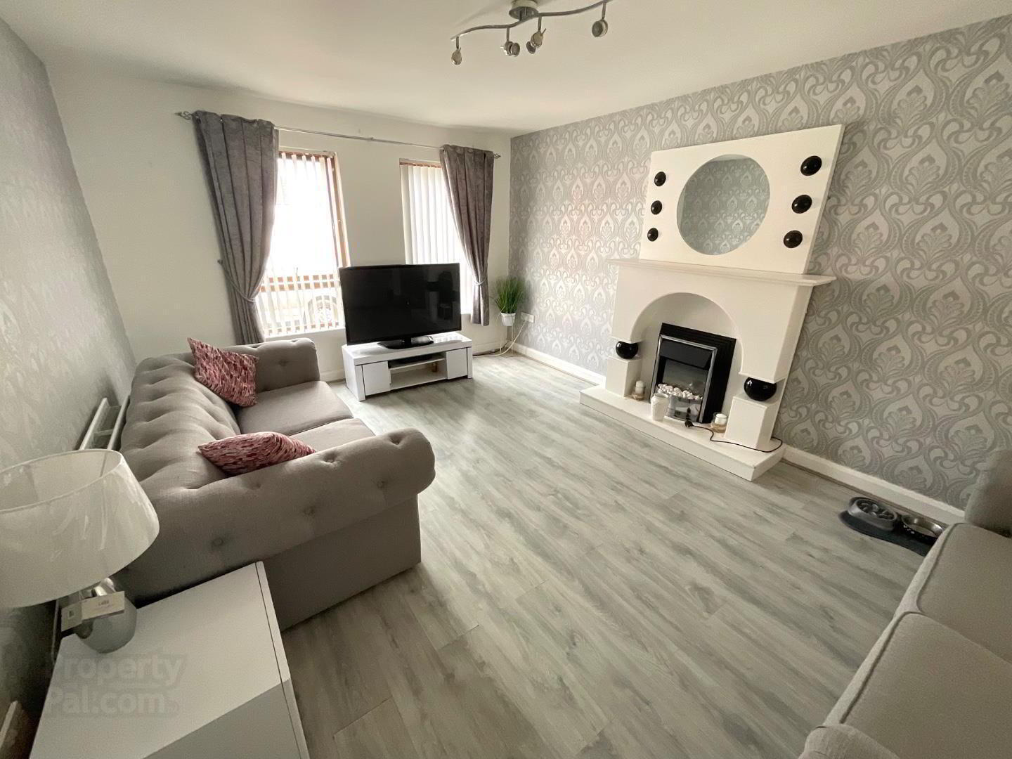 51 Heath Lodge Drive 3 of 14