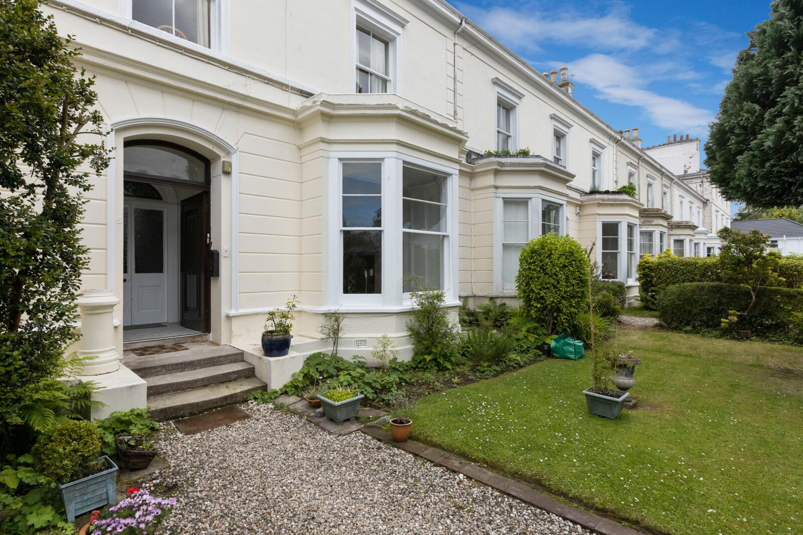property description image