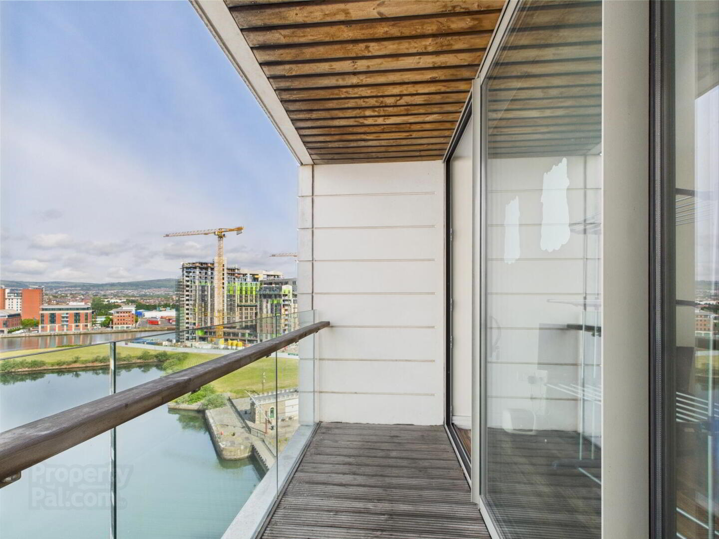Apartment 11.41 The Arc 2l Queens Road 8 of 13
