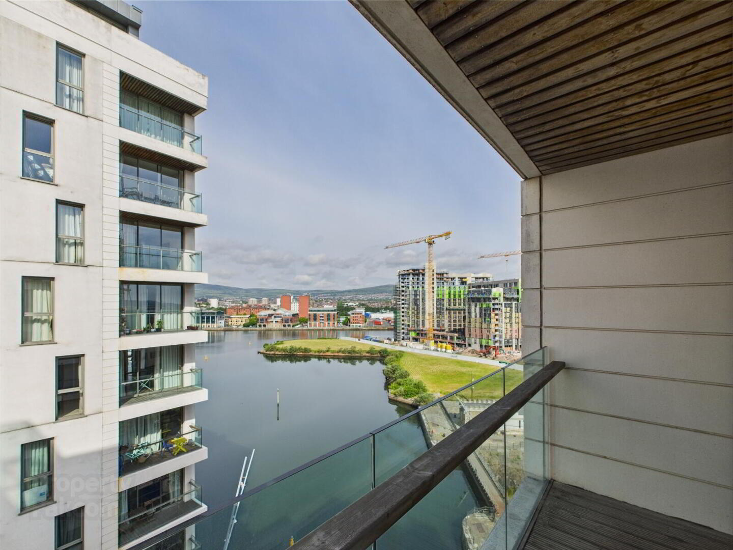 Apartment 11.41 The Arc 2l Queens Road 9 of 13