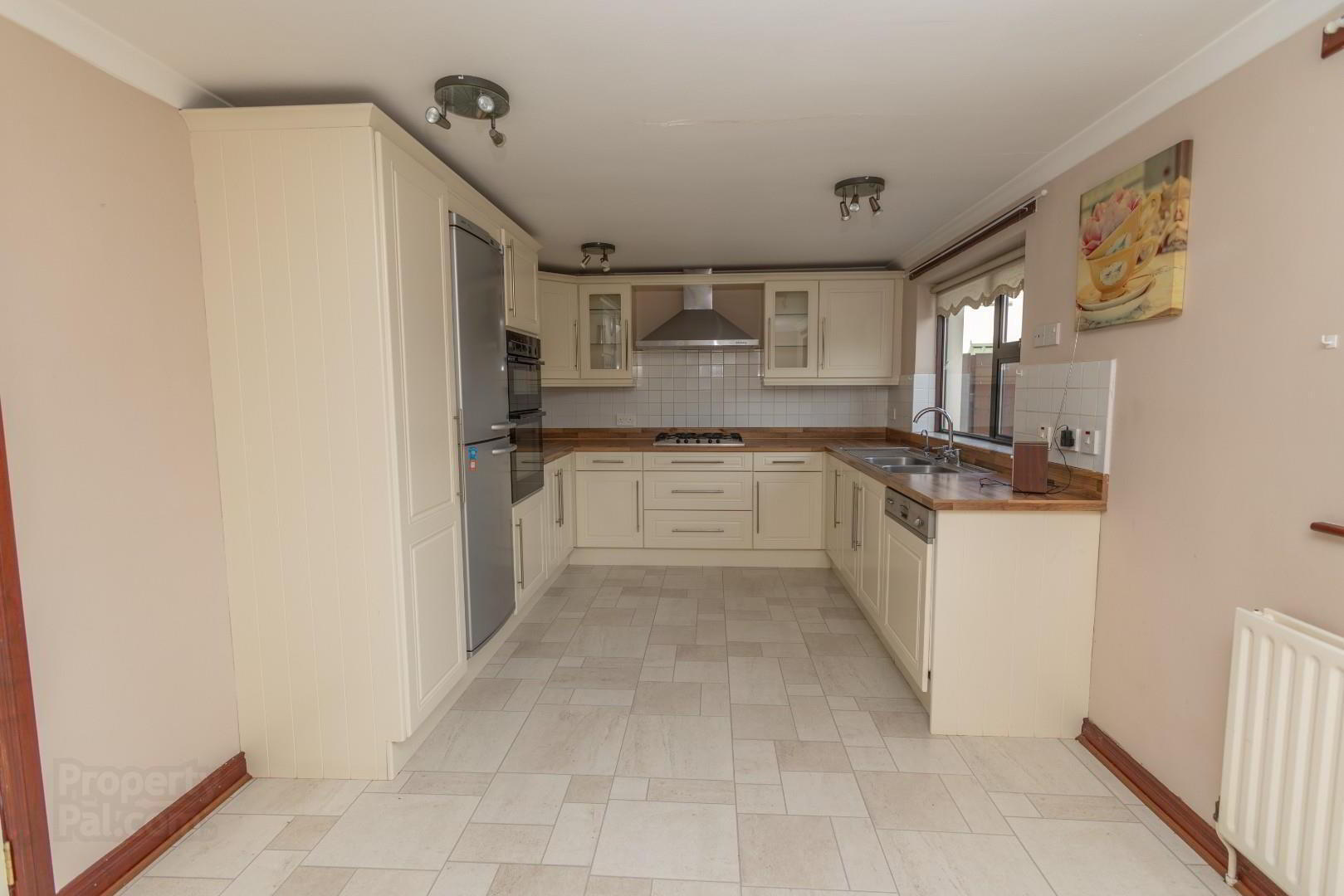 5 Downshire Court 7 of 26