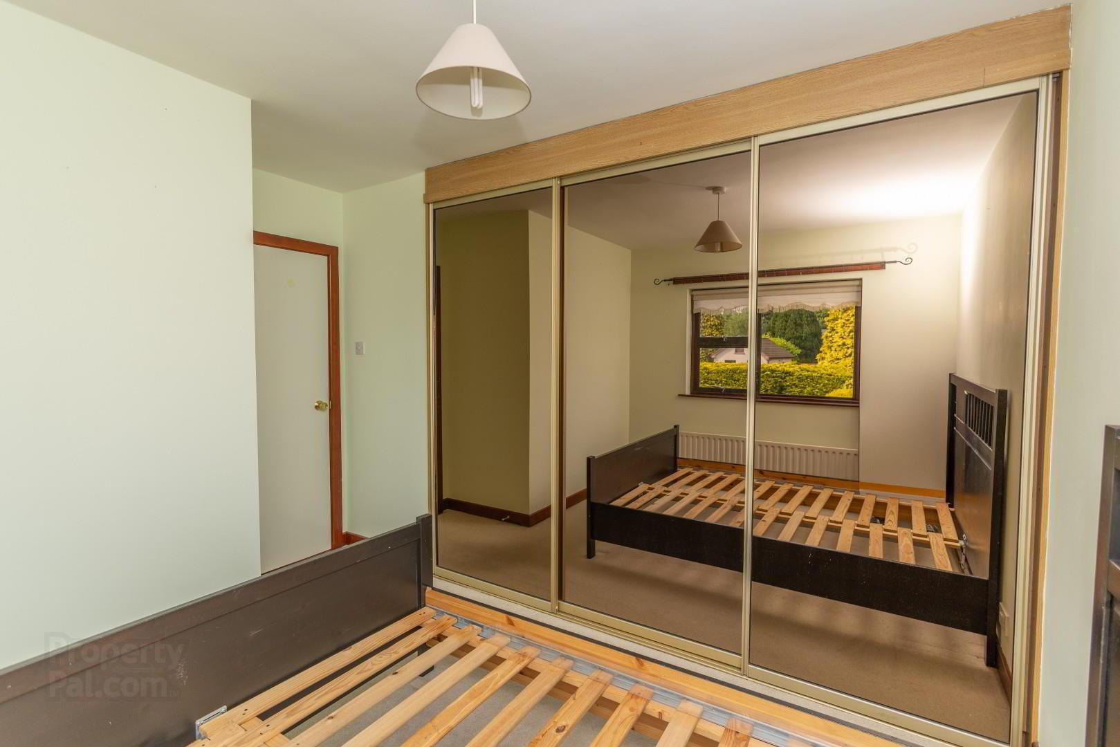 5 Downshire Court 15 of 26
