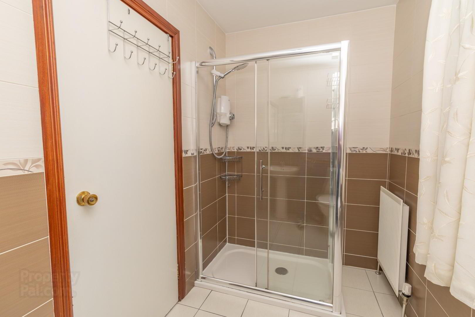 5 Downshire Court 19 of 26