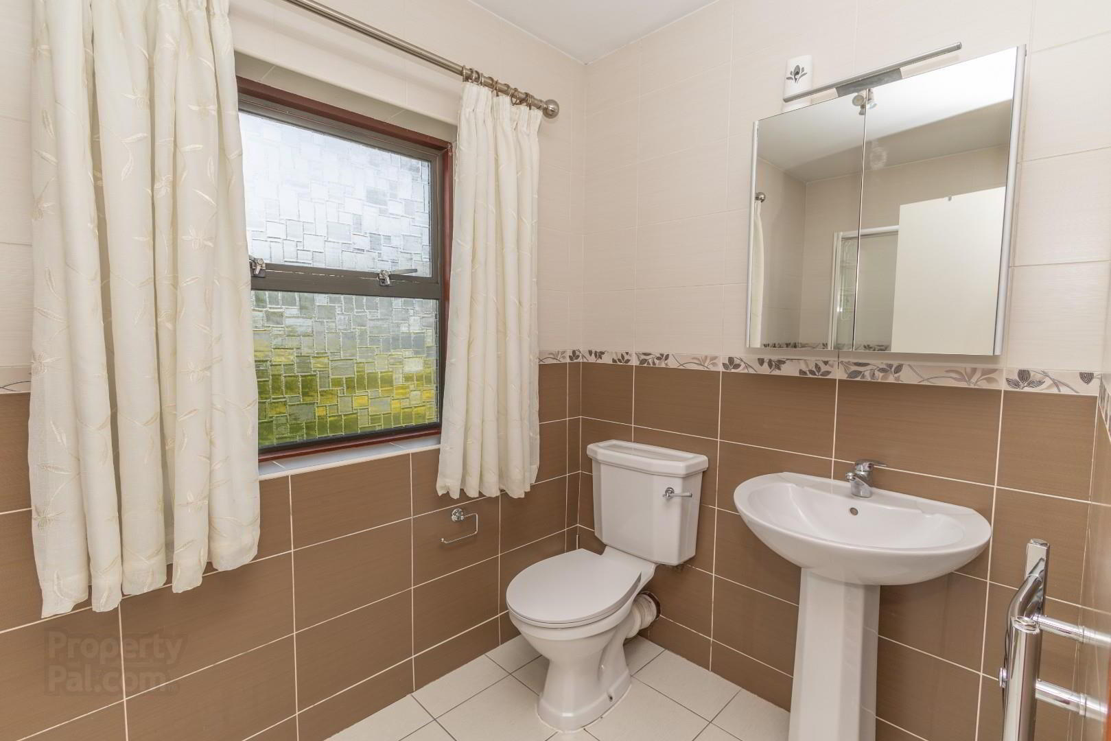 5 Downshire Court 18 of 26