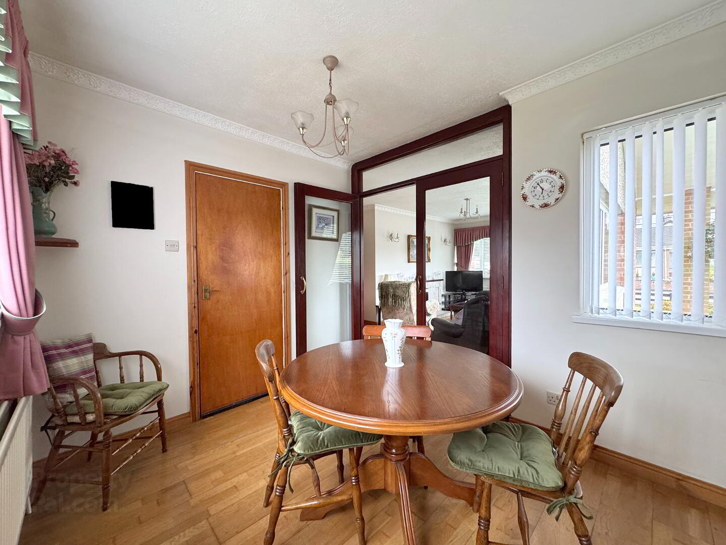 1 Edenvale Avenue 9 of 22