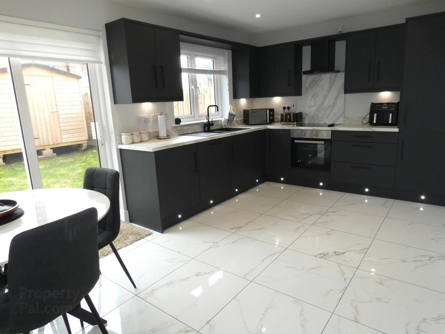 178 Foxleigh Meadow 7 of 31