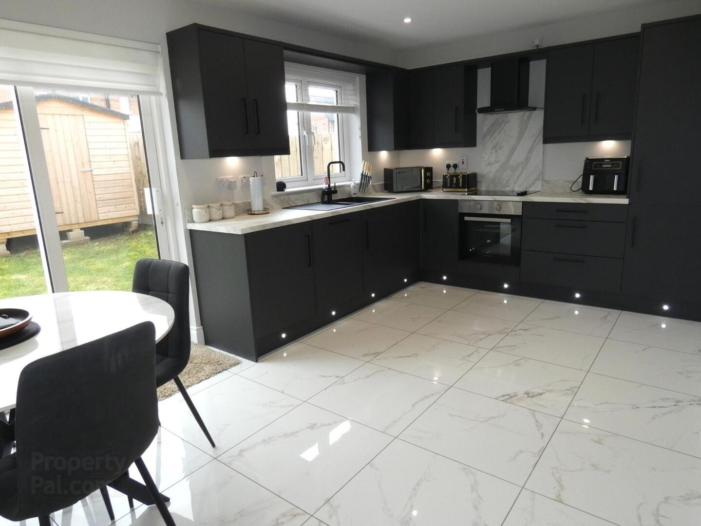 178 Foxleigh Meadow 5 of 31