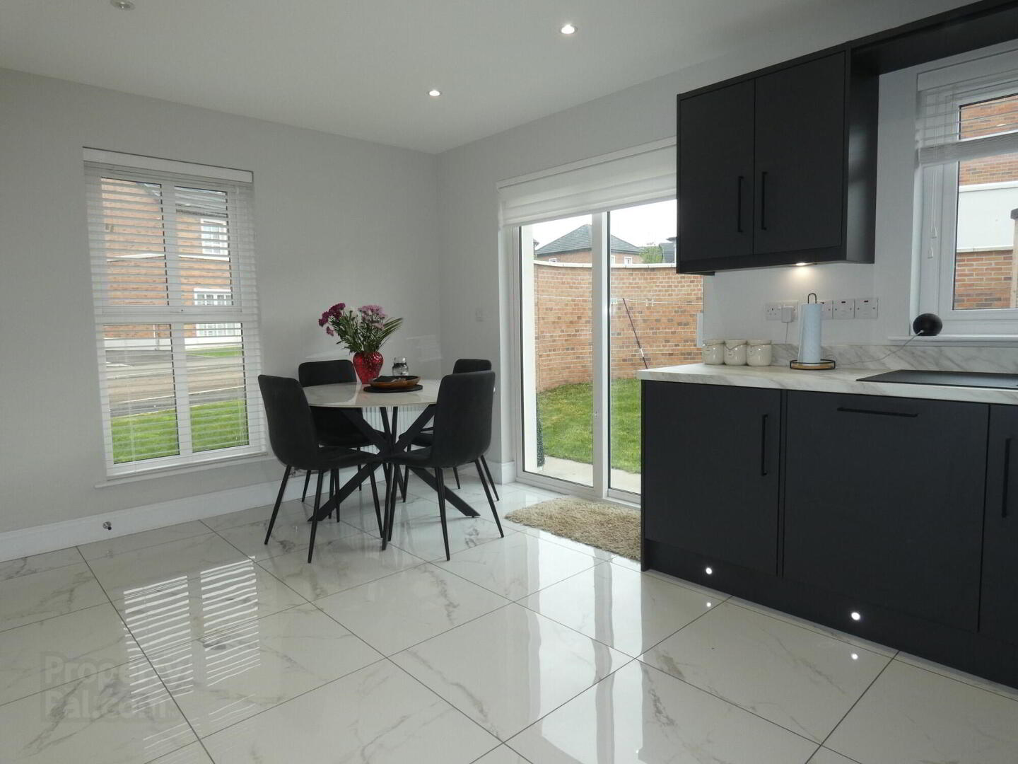 178 Foxleigh Meadow 6 of 31