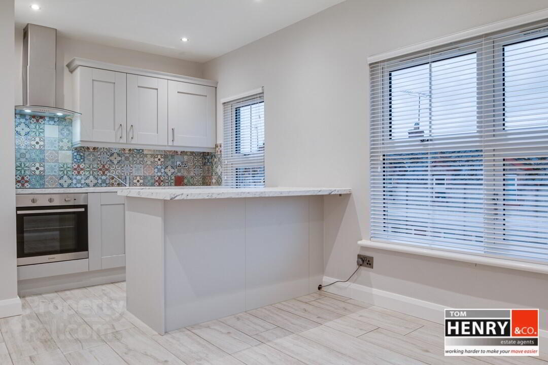 20a Brooke Street 3 of 14