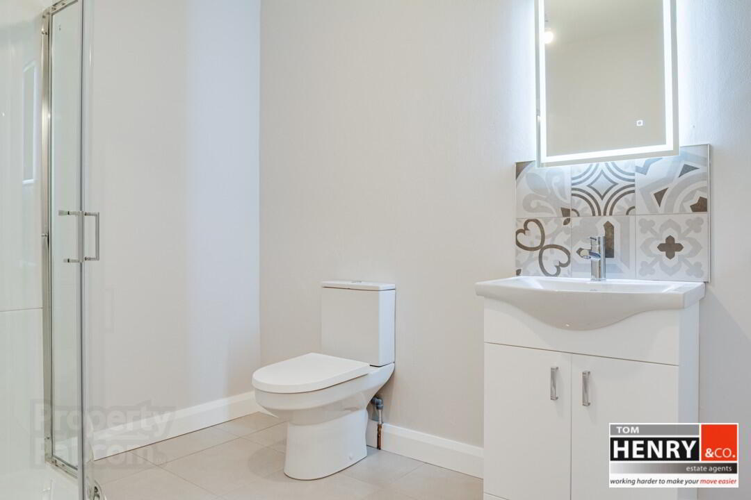 20a Brooke Street 11 of 14