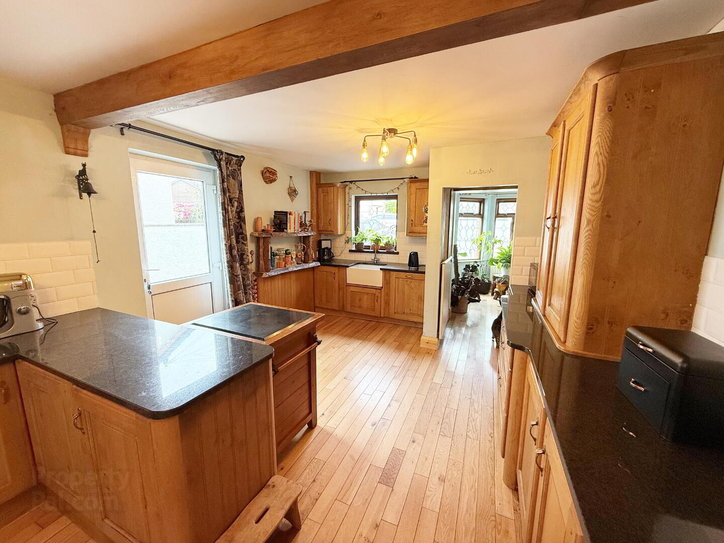 48 Freehall Road 7 of 27