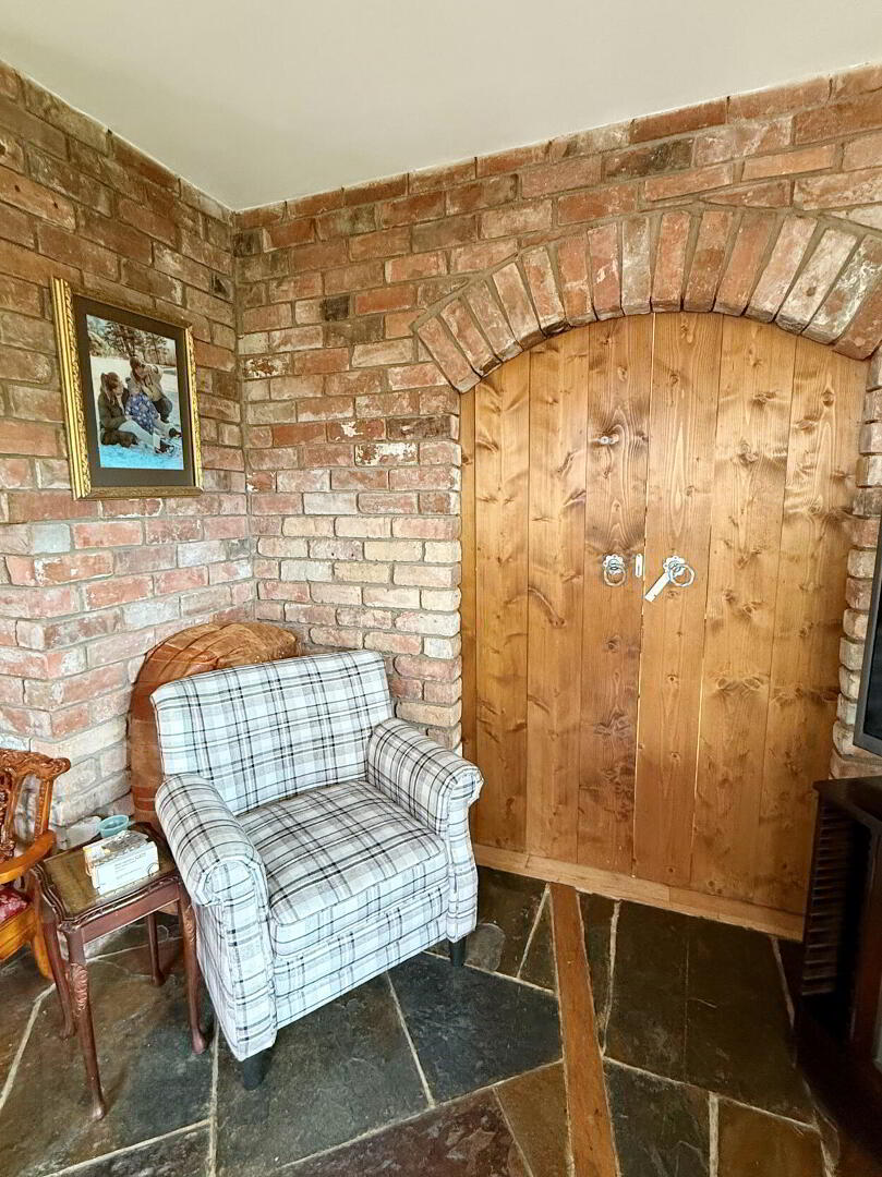 48 Freehall Road 11 of 27