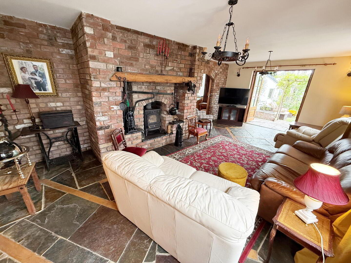 48 Freehall Road 9 of 27