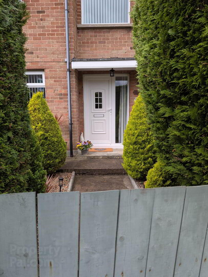 69 Beechdene Gardens 1 of 18