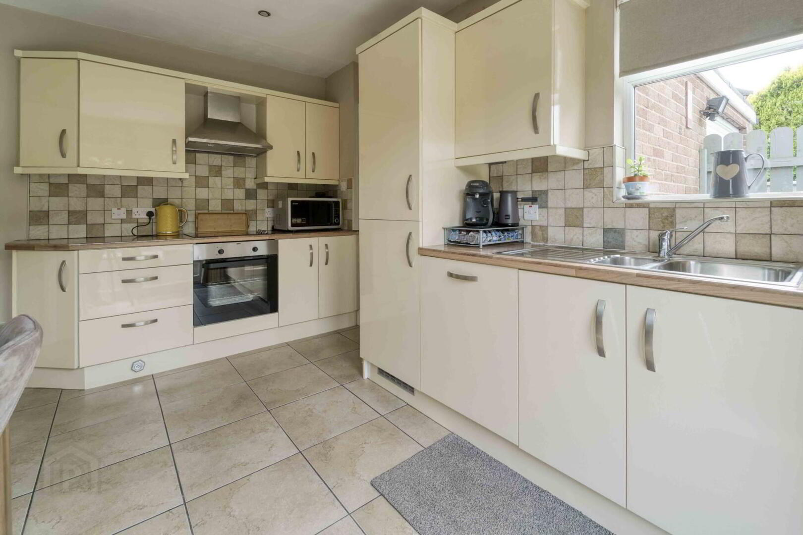 69 Beechdene Gardens 6 of 18