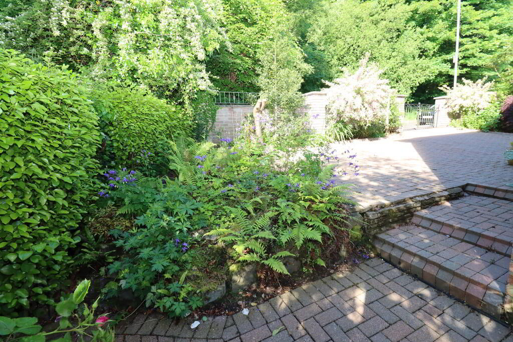 12 Pineview Park 23 of 25