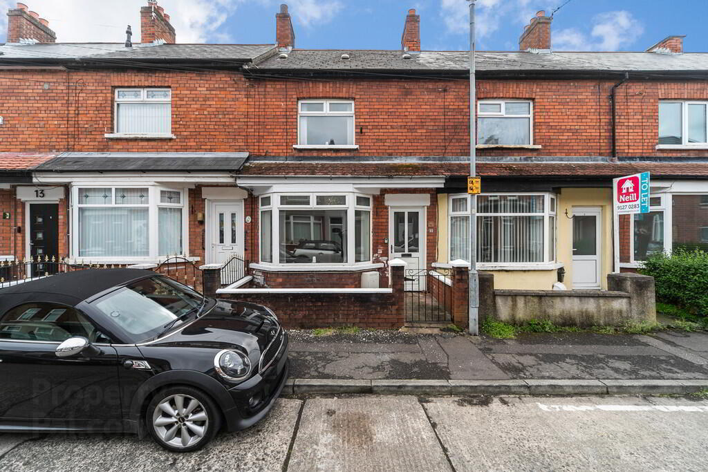 9 Lichfield Avenue 1 of 19