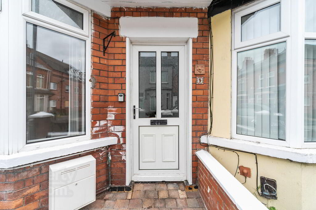 9 Lichfield Avenue 3 of 19