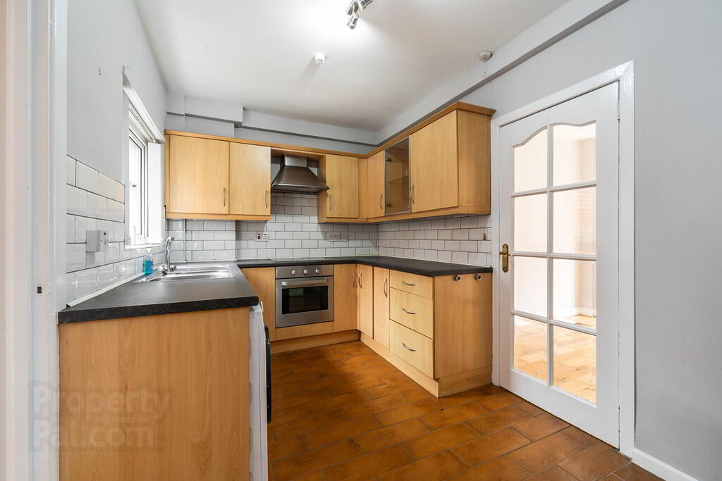 9 Lichfield Avenue 7 of 19
