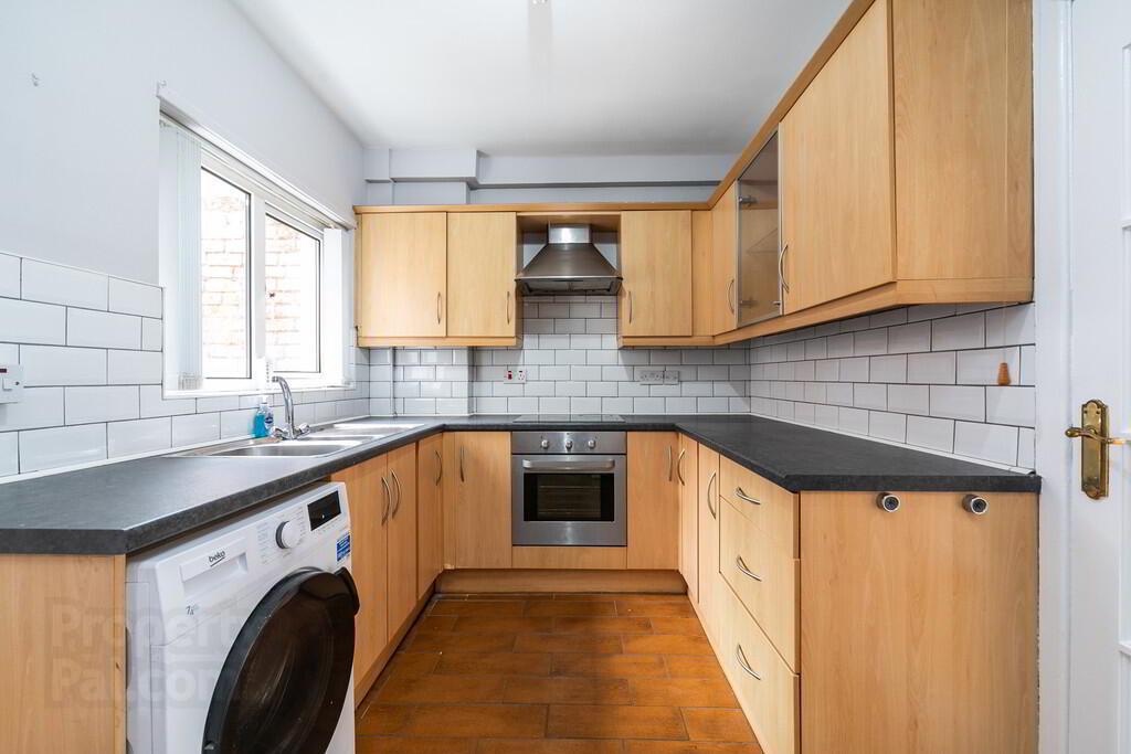 9 Lichfield Avenue 8 of 19