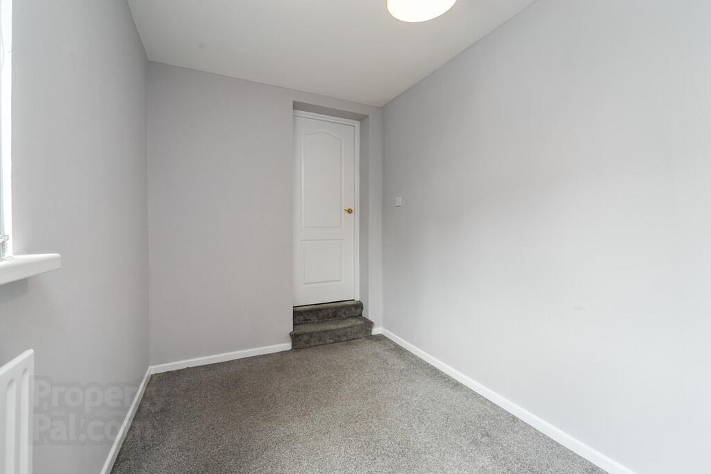 9 Lichfield Avenue 17 of 19