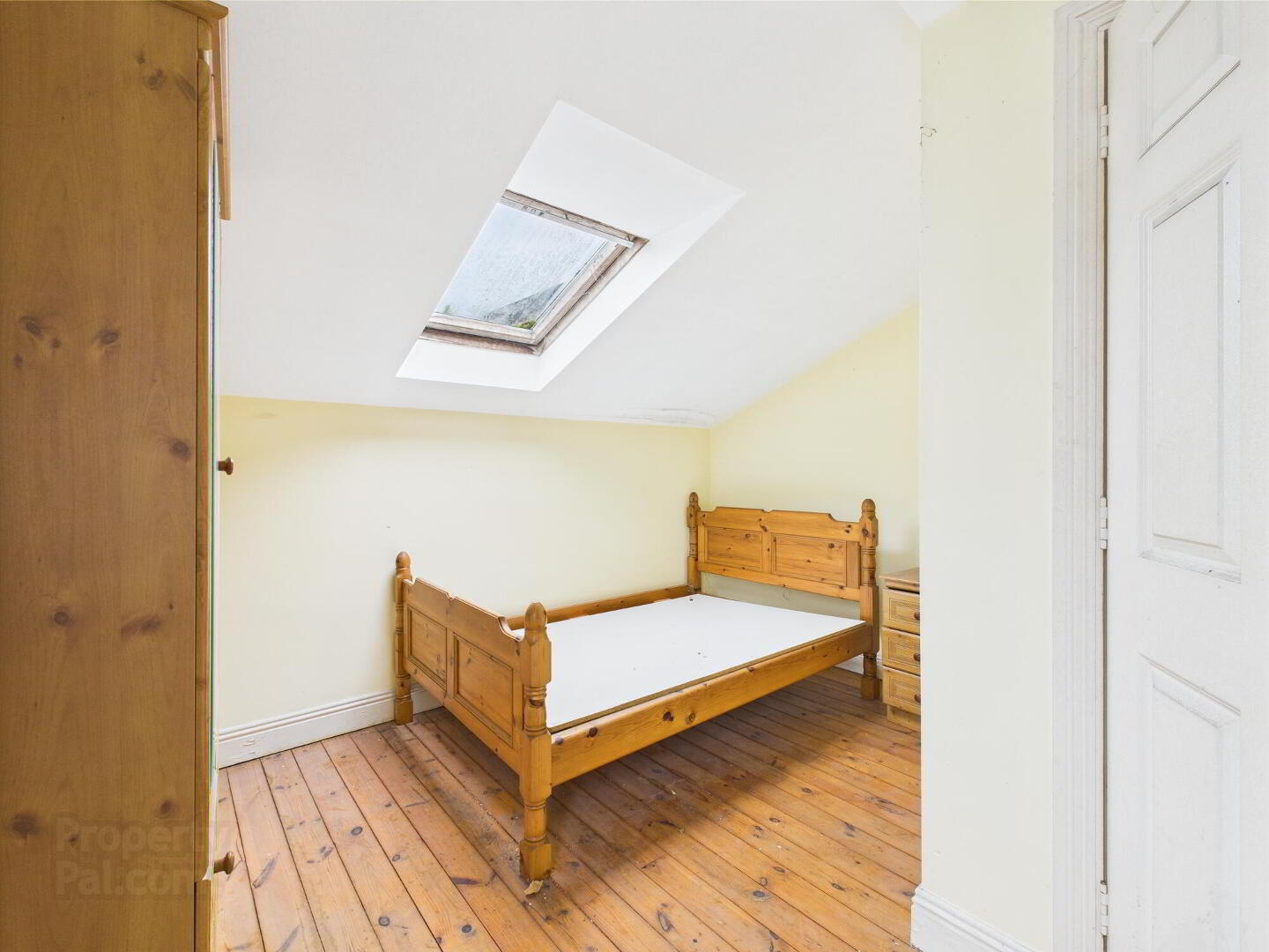 2 Bath Street 9 of 13