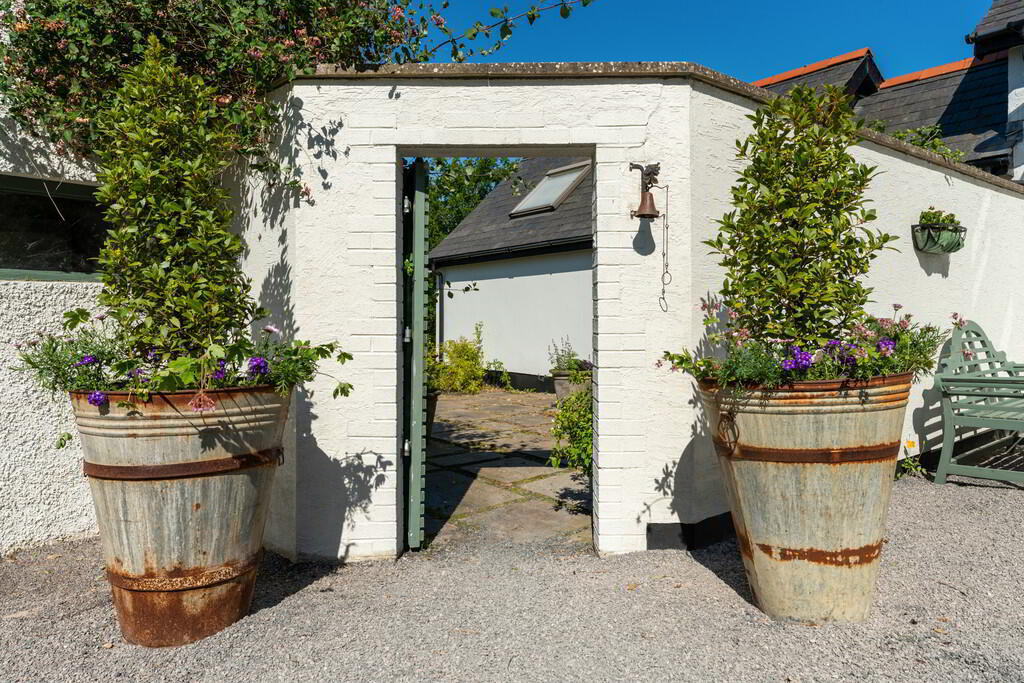 29 Manse Road 21 of 55