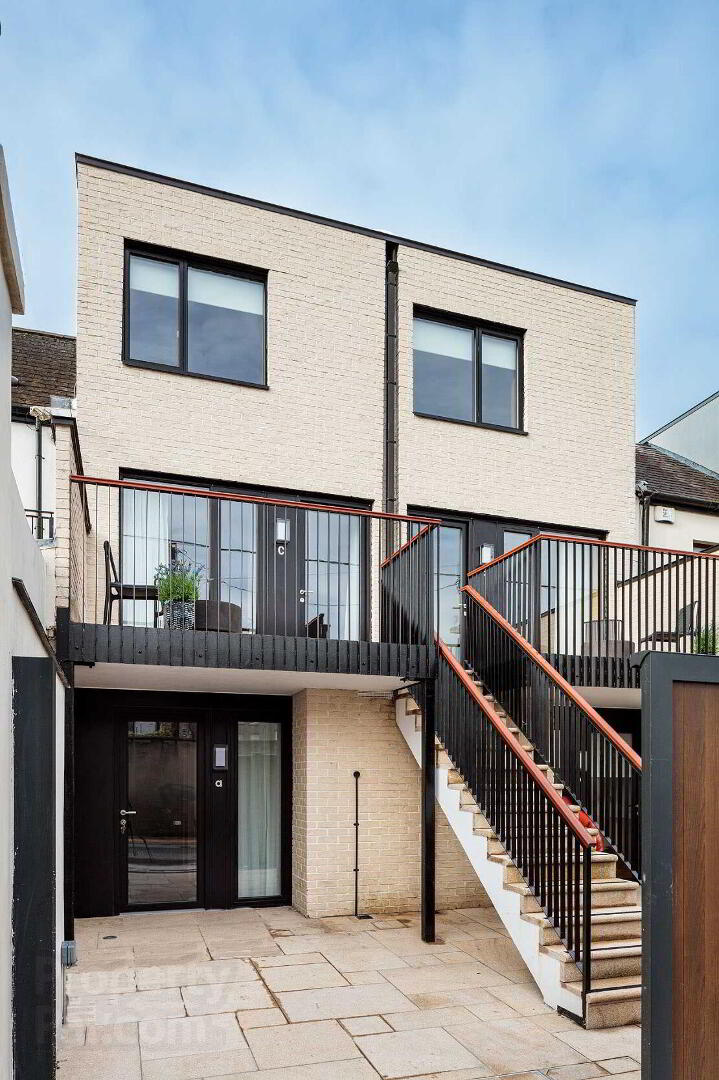 Pembroke Lane 1 of 12