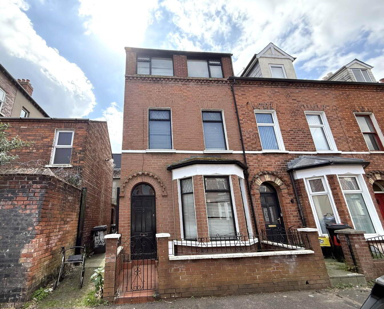 2 Lothair Avenue 1 of 6