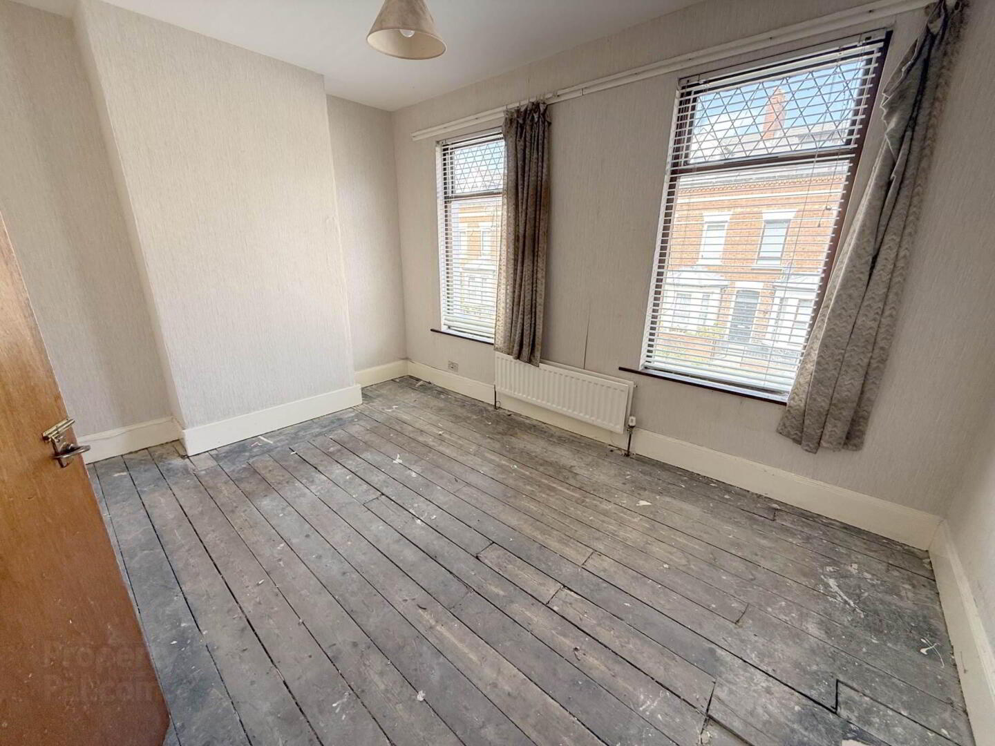 2 Lothair Avenue 4 of 6