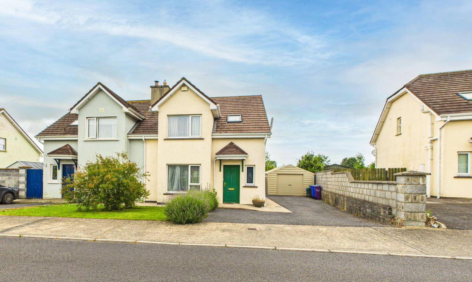 49 Chapelgate 1 of 25