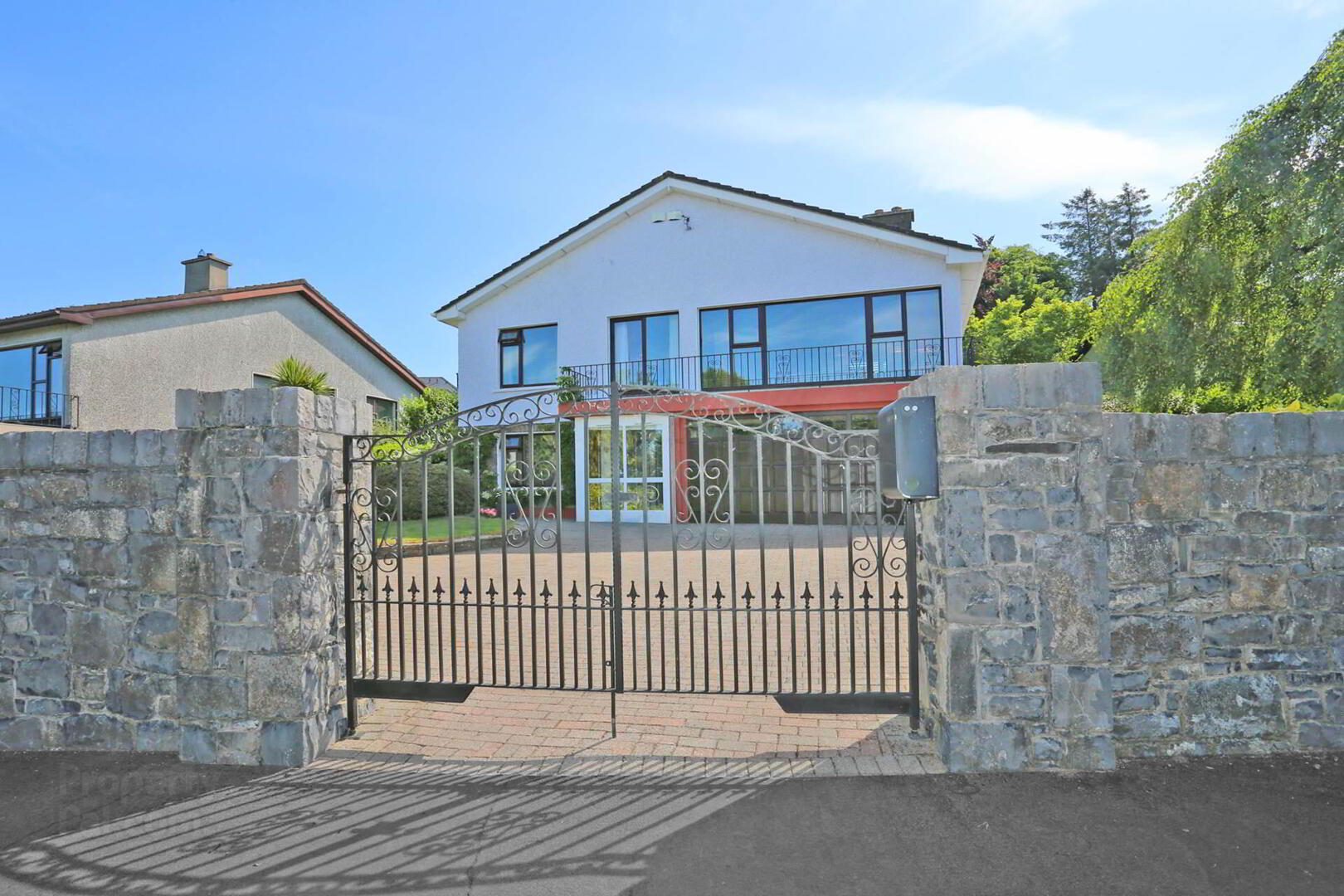property description image
