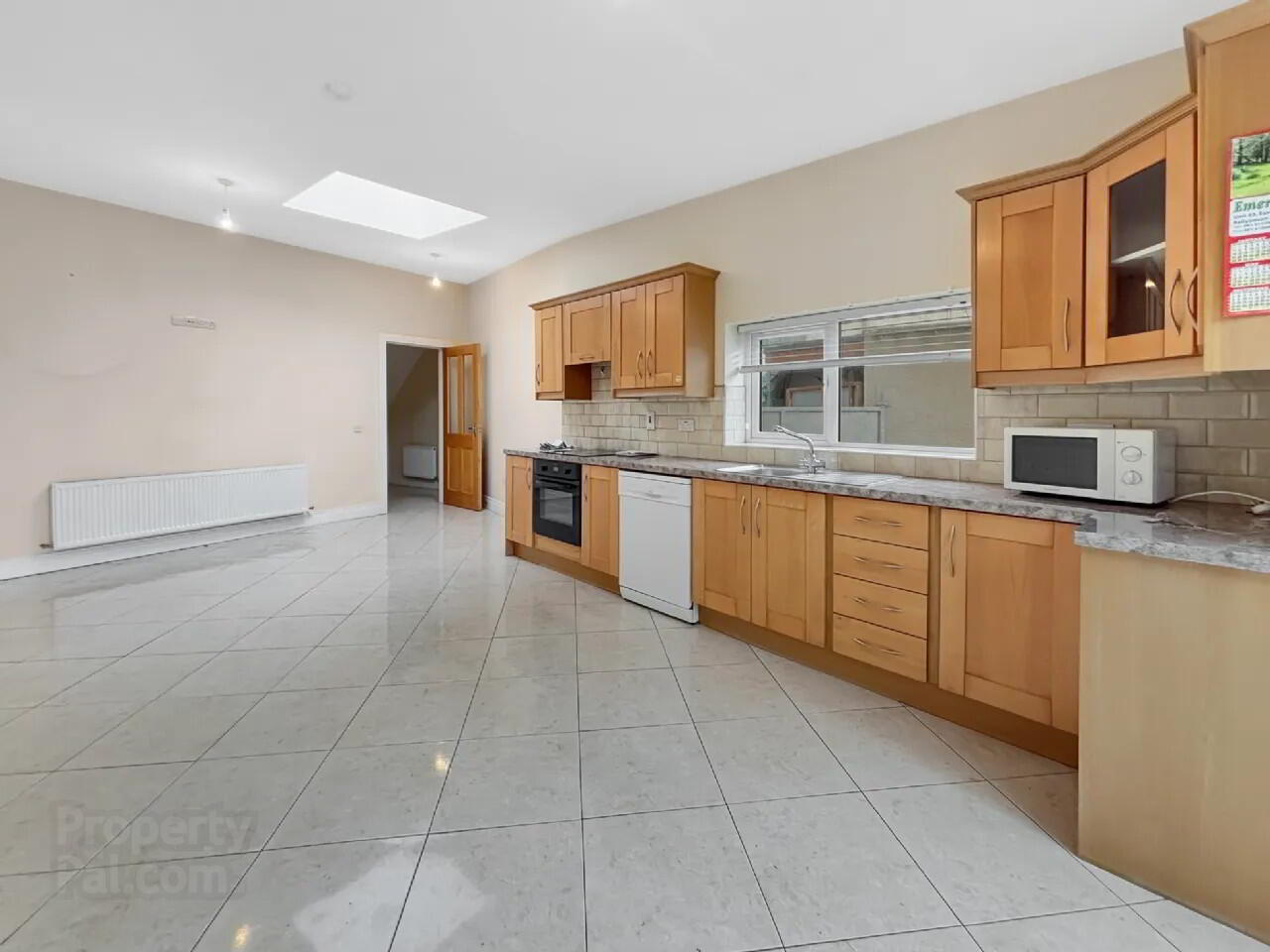 11 Upper Sarsfield St 5 of 19