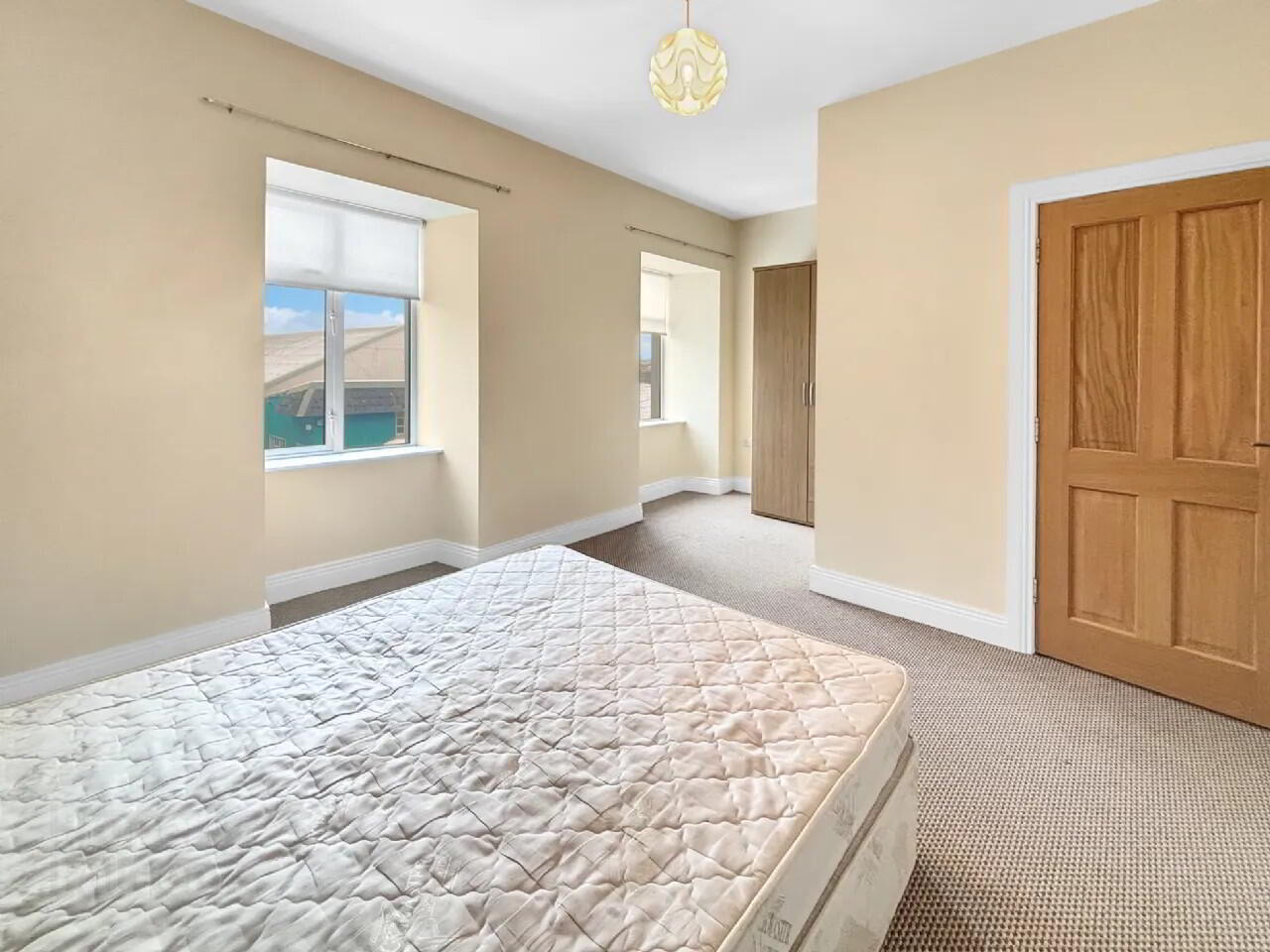 11 Upper Sarsfield St 9 of 19