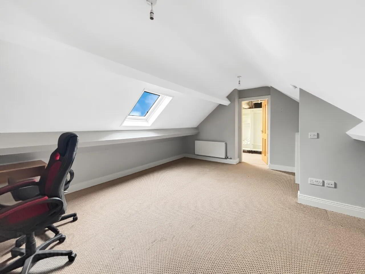 11 Upper Sarsfield St 14 of 19