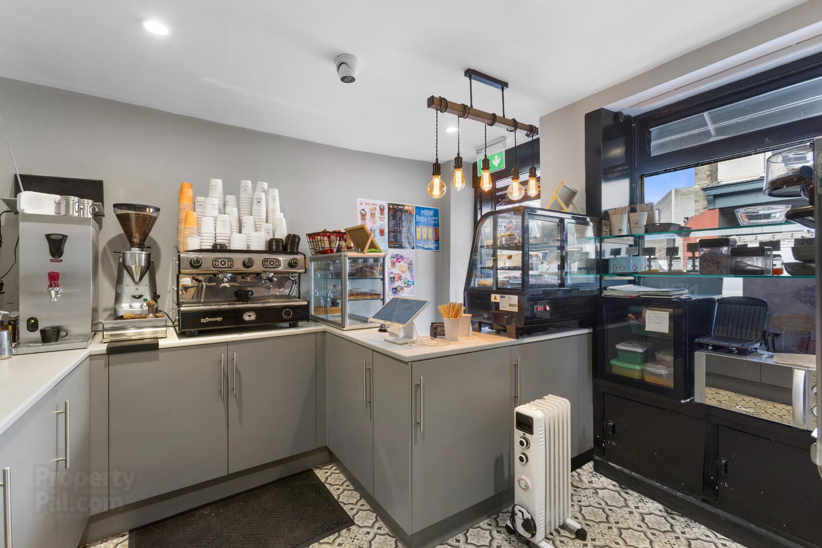 41 Broughshane Street 12 of 24
