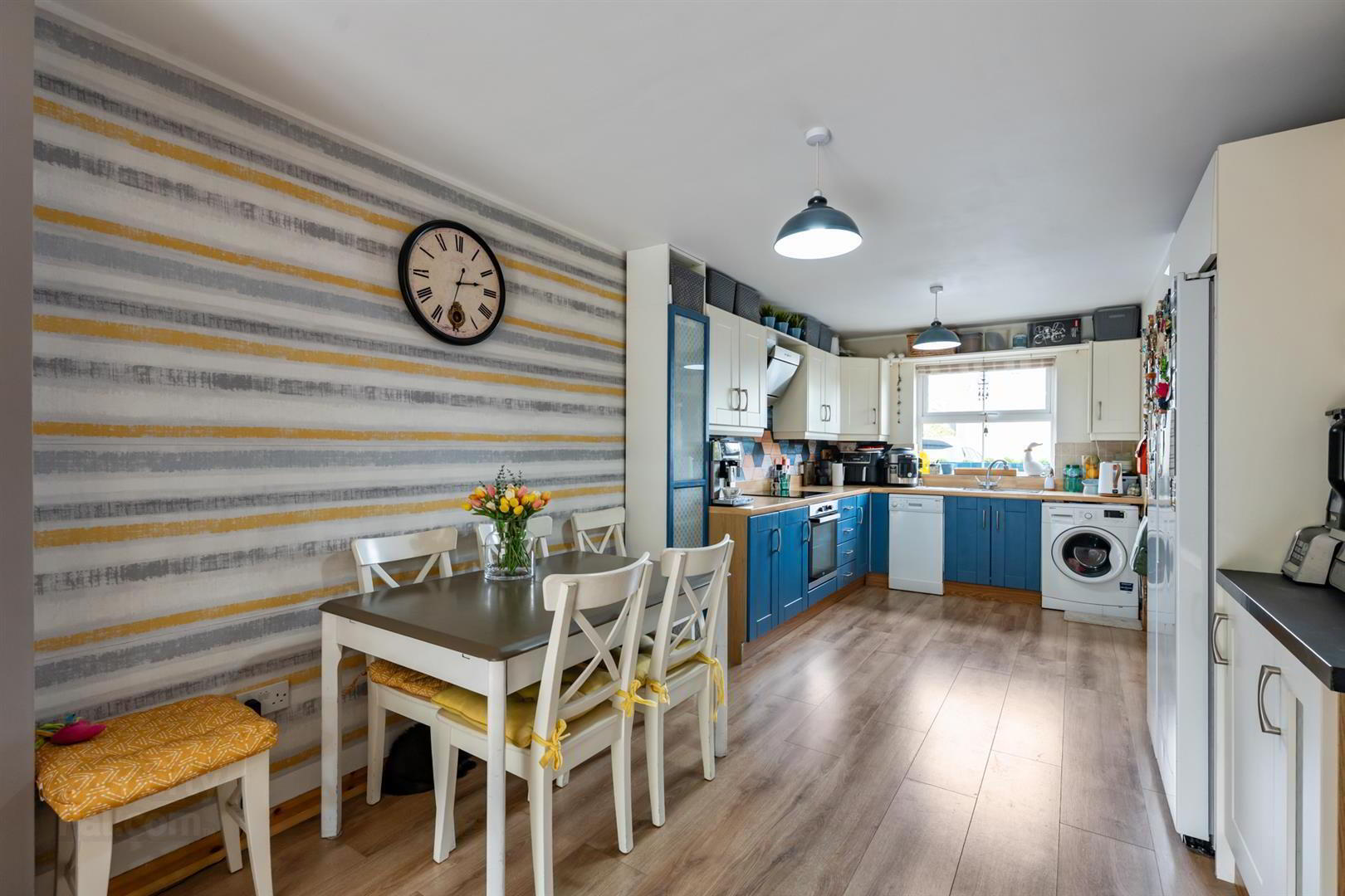 37a Killinchy Street 7 of 20