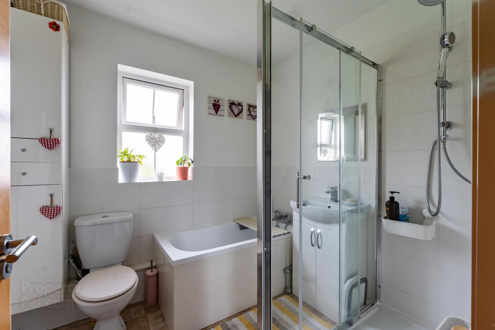 37a Killinchy Street 15 of 20