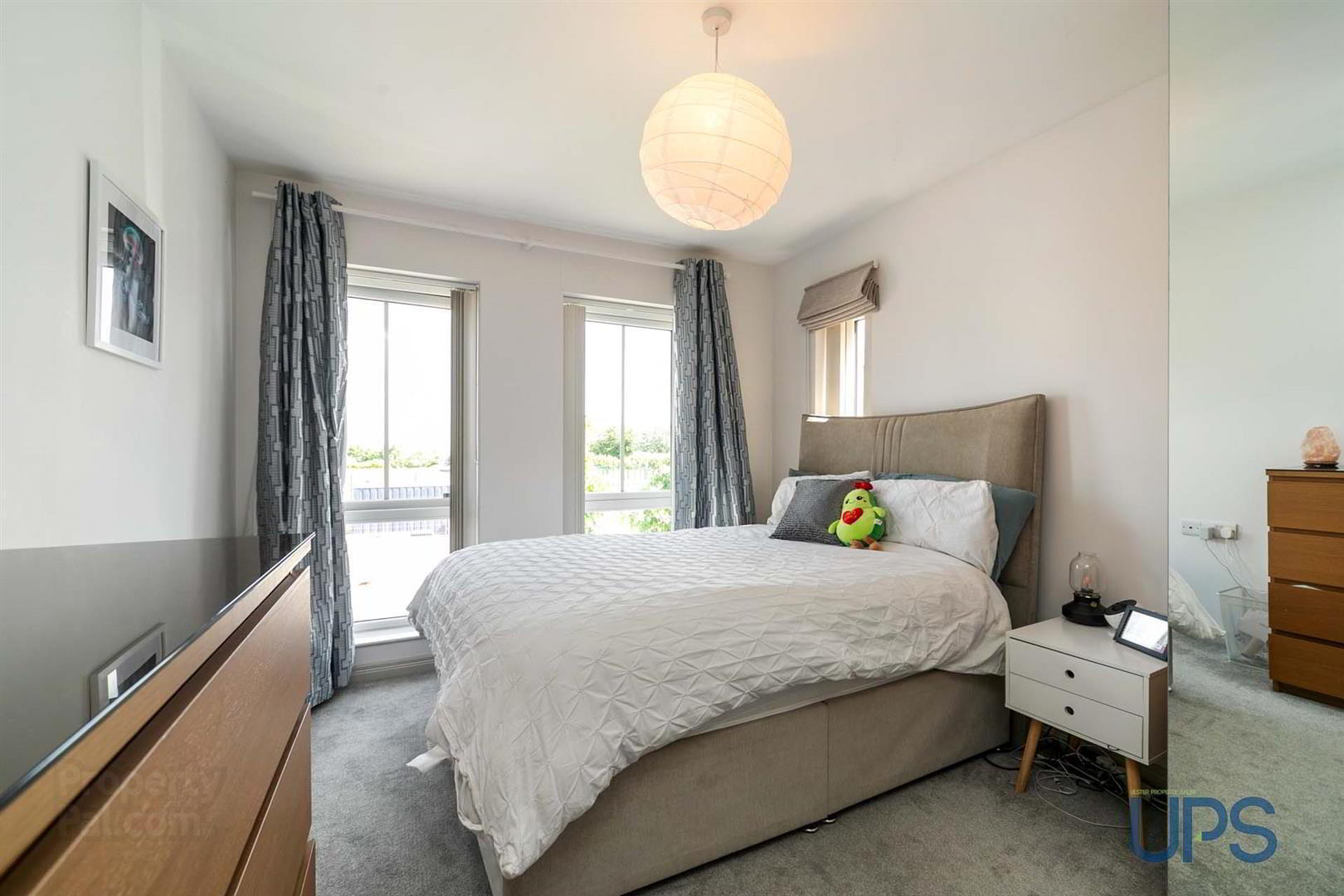 26 Blacks Gate Crescent 14 of 28