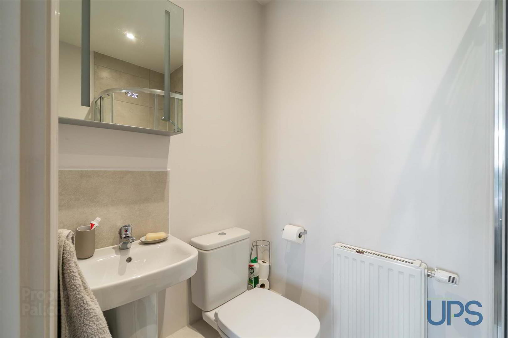 26 Blacks Gate Crescent 16 of 28