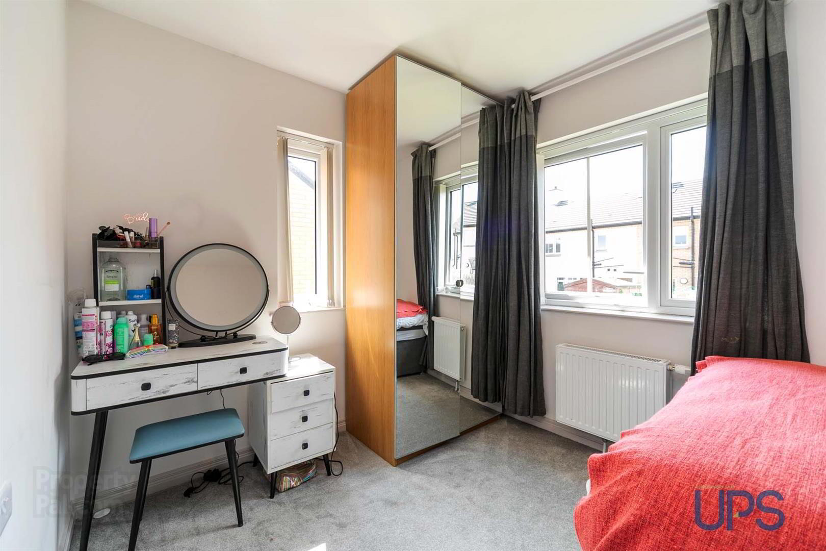 26 Blacks Gate Crescent 19 of 28