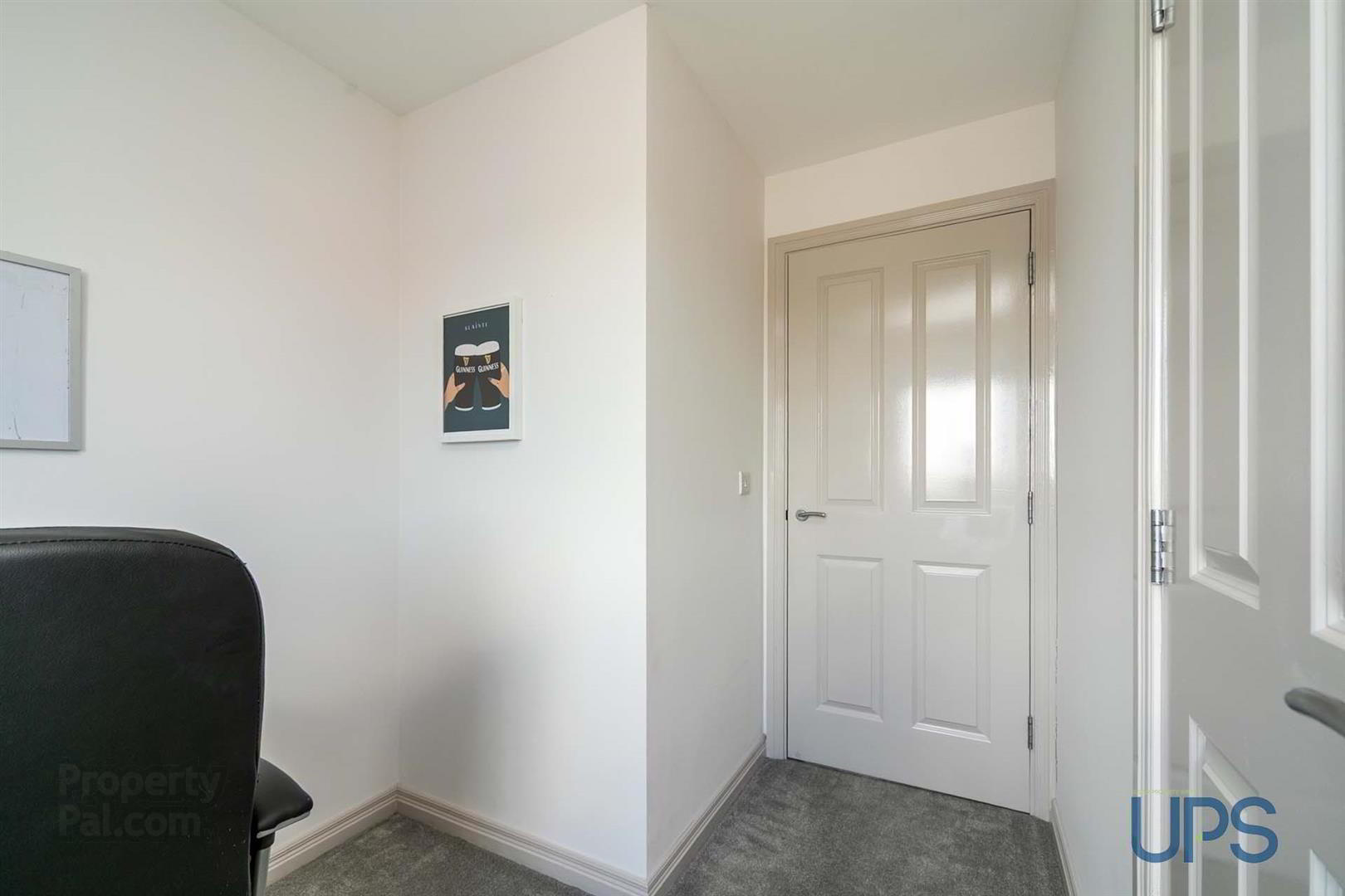 26 Blacks Gate Crescent 22 of 28